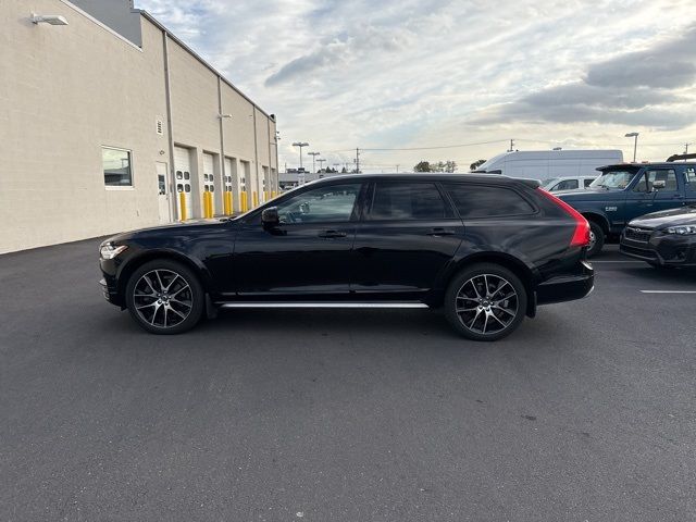 2018 Volvo V90 Cross Country Base