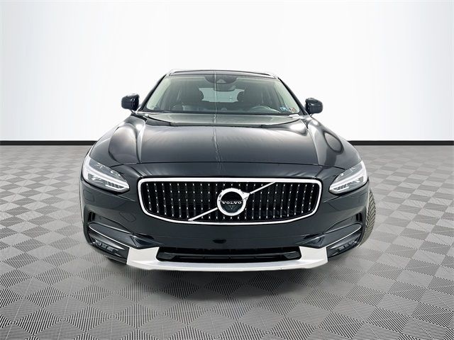 2018 Volvo V90 Cross Country Base