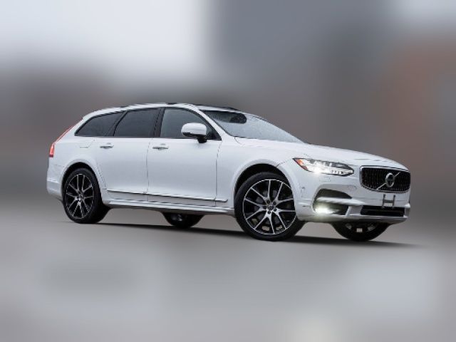 2018 Volvo V90 Cross Country Base