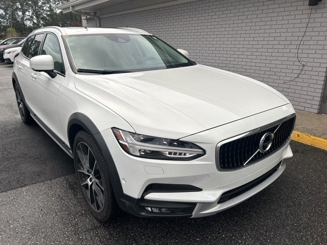 2018 Volvo V90 Cross Country Base