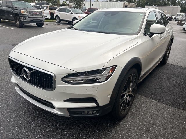 2018 Volvo V90 Cross Country Base