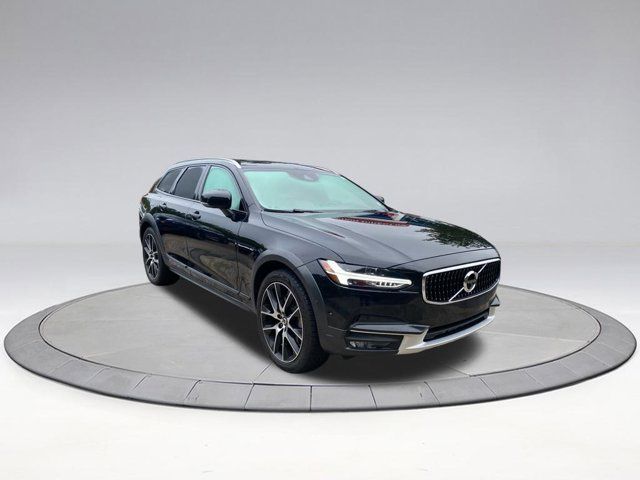 2018 Volvo V90 Cross Country Base