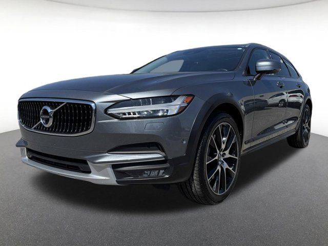 2018 Volvo V90 Cross Country Base