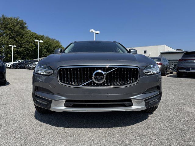 2018 Volvo V90 Cross Country Base