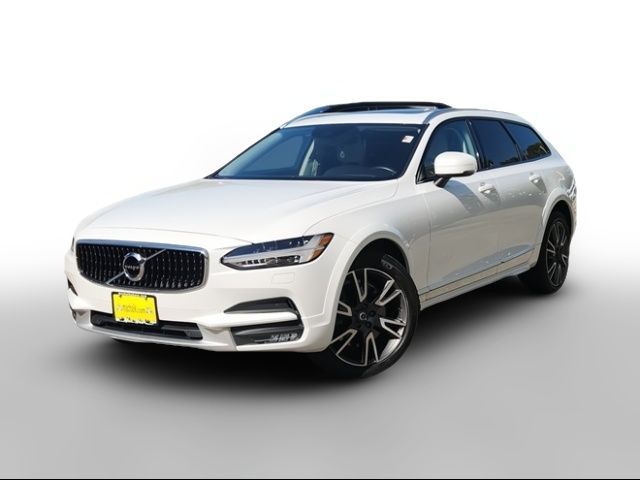 2018 Volvo V90 Cross Country Base