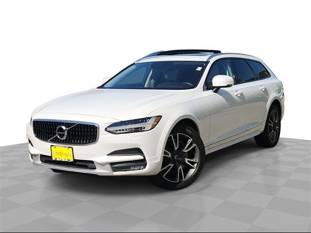 2018 Volvo V90 Cross Country Base