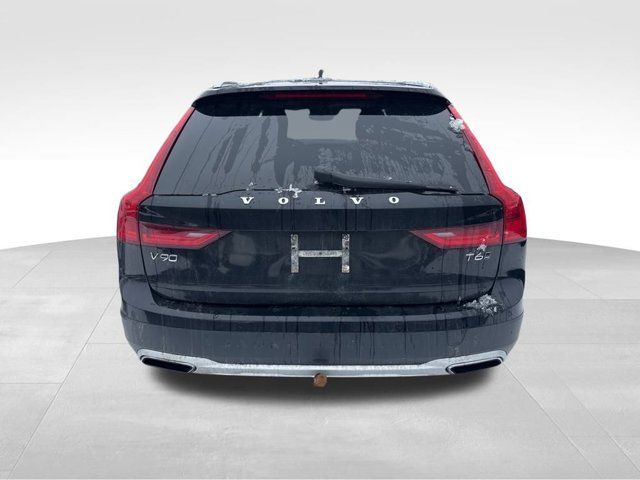 2018 Volvo V90 Cross Country Base