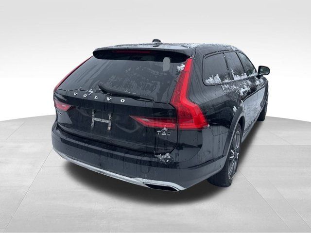 2018 Volvo V90 Cross Country Base