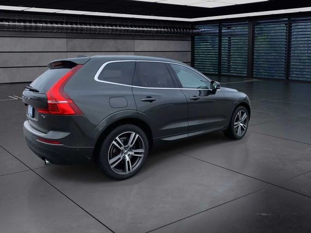 2018 Volvo XC60 Momentum