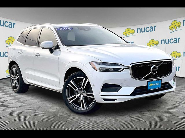 2018 Volvo XC60 Momentum