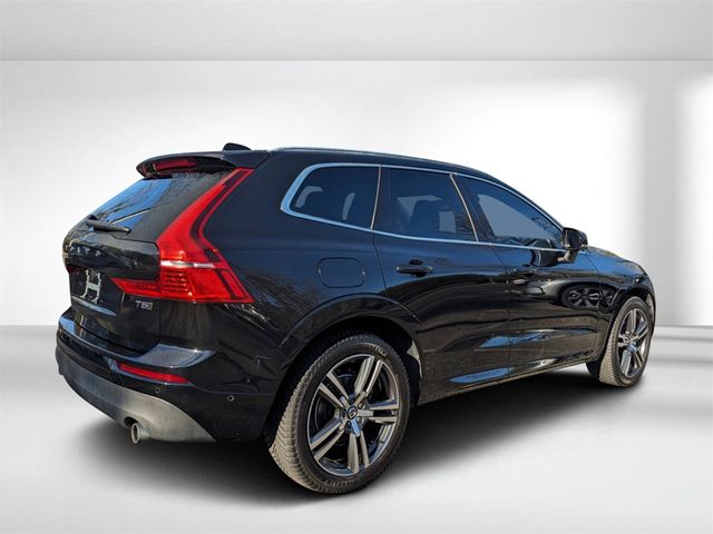 2018 Volvo XC60 Momentum