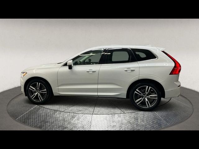 2018 Volvo XC60 Momentum