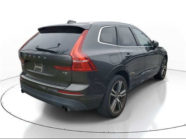 2018 Volvo XC60 Momentum