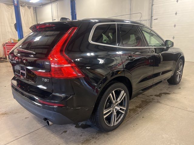 2018 Volvo XC60 Momentum