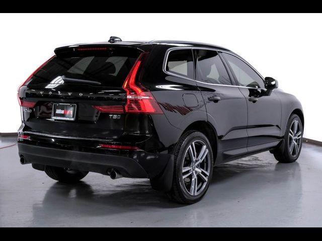 2018 Volvo XC60 Momentum