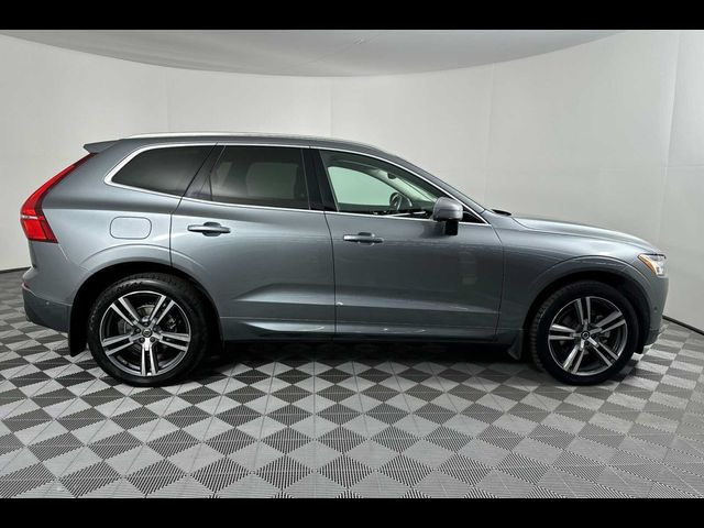 2018 Volvo XC60 Momentum