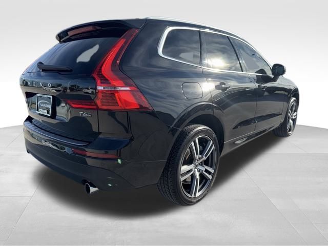 2018 Volvo XC60 Momentum