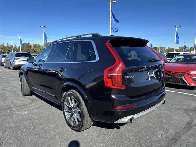 2018 Volvo XC90 Momentum