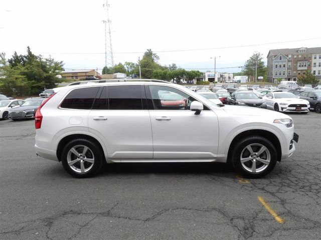 2018 Volvo XC90 Momentum