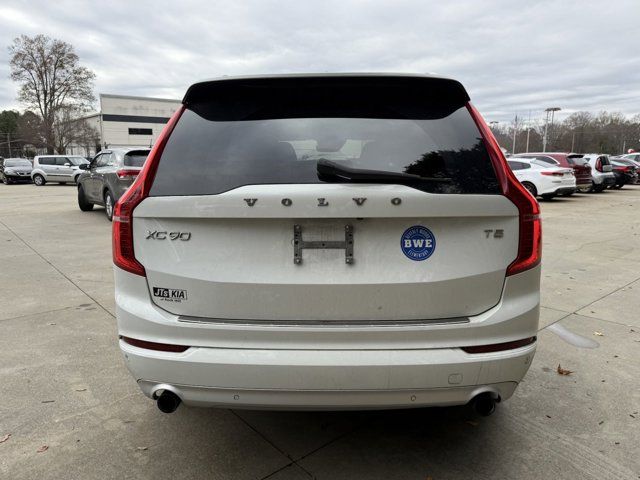 2018 Volvo XC90 Momentum