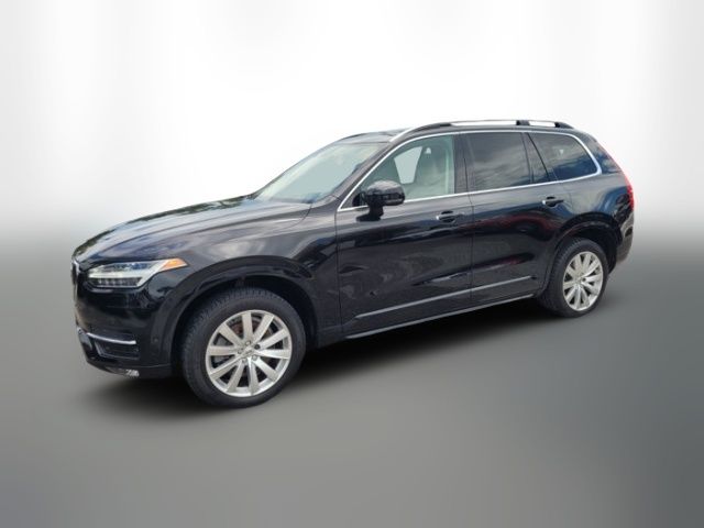2018 Volvo XC90 Momentum