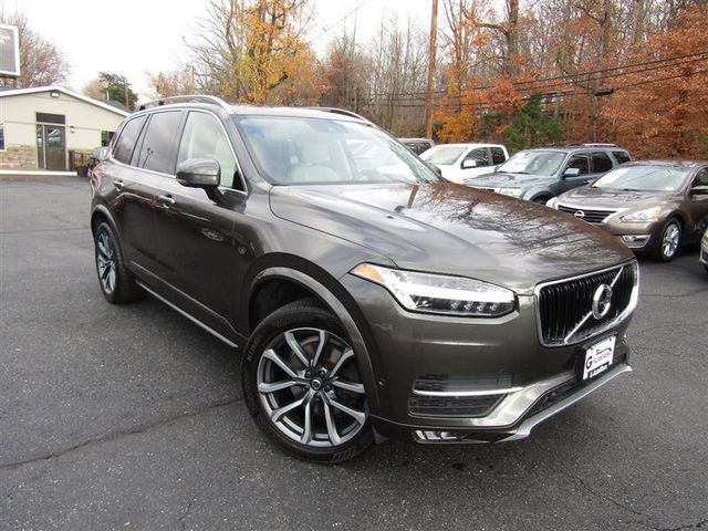 2018 Volvo XC90 Momentum