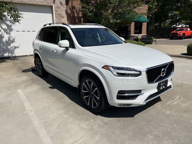 2018 Volvo XC90 Momentum