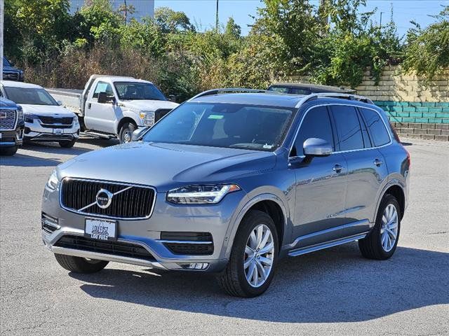 2018 Volvo XC90 Momentum