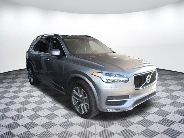 2018 Volvo XC90 Momentum