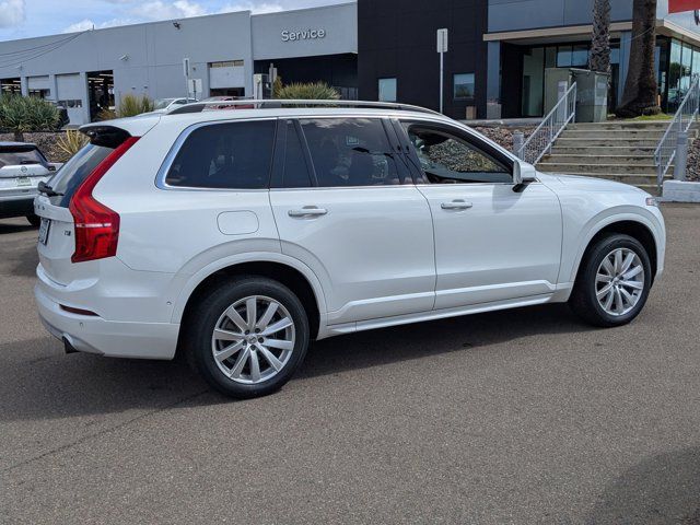 2018 Volvo XC90 Momentum