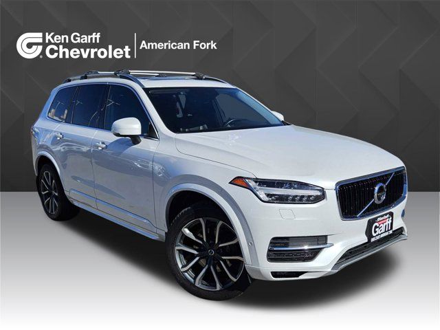 2018 Volvo XC90 Momentum