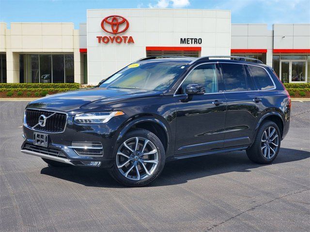 2018 Volvo XC90 Momentum