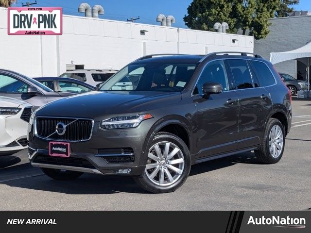 2018 Volvo XC90 Momentum