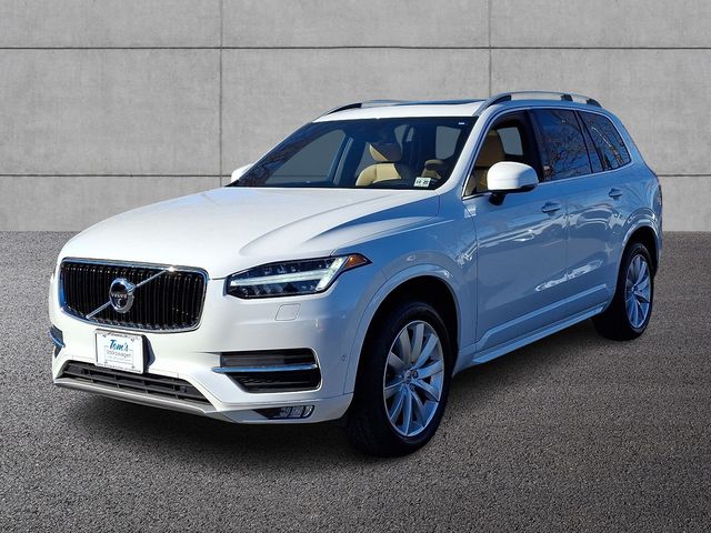 2018 Volvo XC90 Momentum