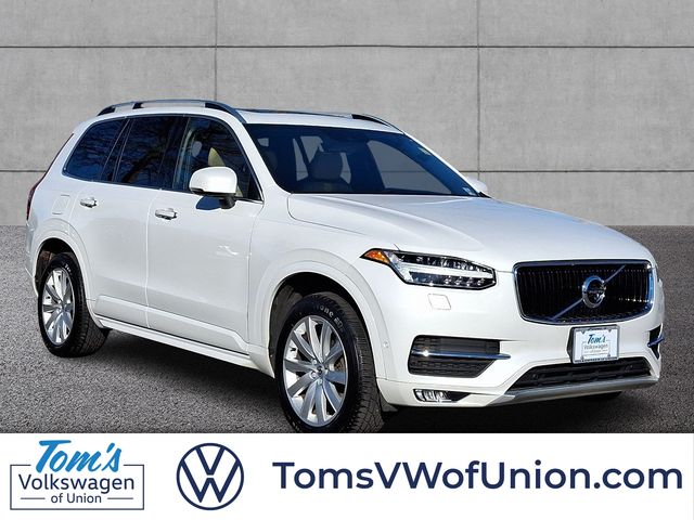 2018 Volvo XC90 Momentum