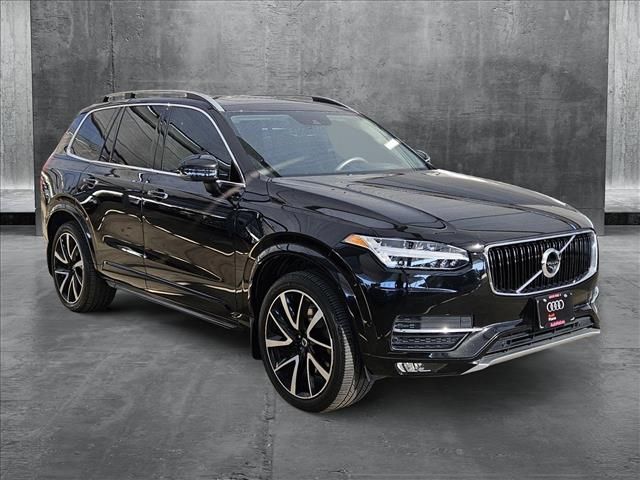 2018 Volvo XC90 Momentum