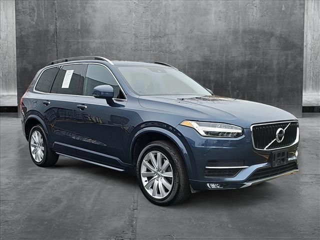 2018 Volvo XC90 Momentum