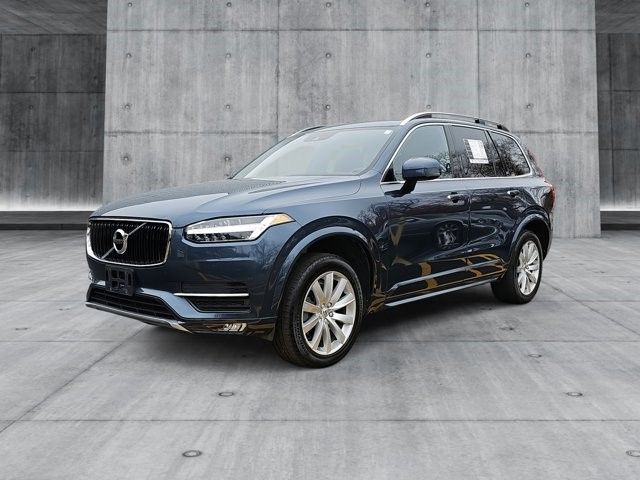 2018 Volvo XC90 Momentum