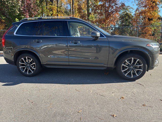 2018 Volvo XC90 Momentum