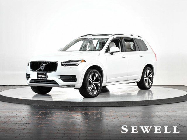 2018 Volvo XC90 Momentum