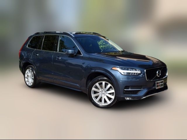 2018 Volvo XC90 Momentum