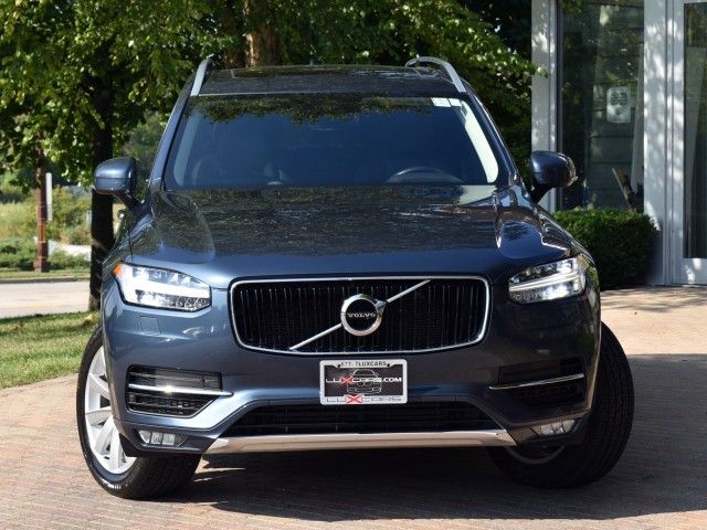 2018 Volvo XC90 Momentum