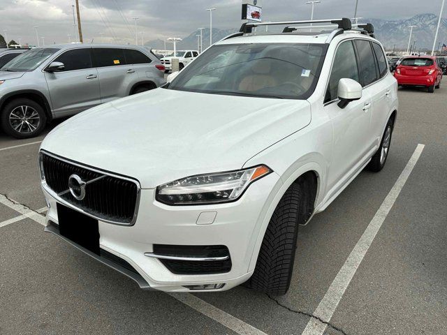 2018 Volvo XC90 Momentum