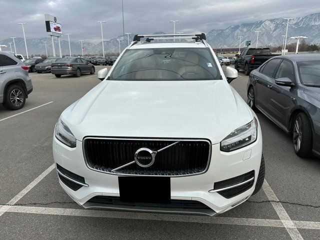 2018 Volvo XC90 Momentum