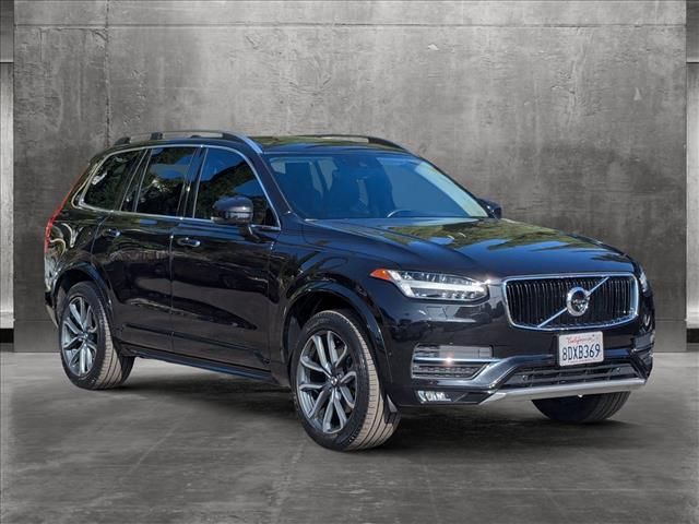 2018 Volvo XC90 Momentum