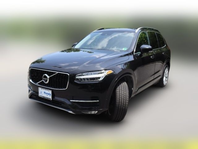 2018 Volvo XC90 Momentum