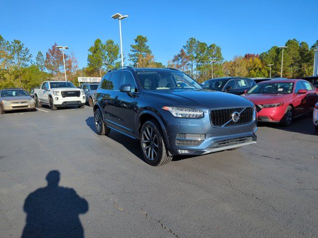 2018 Volvo XC90 Momentum