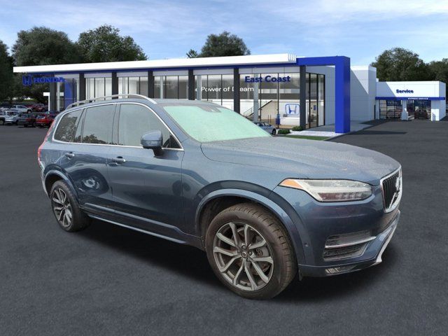 2018 Volvo XC90 Momentum