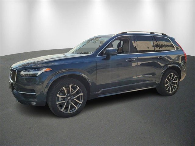 2018 Volvo XC90 Momentum