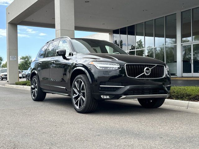 2018 Volvo XC90 Momentum